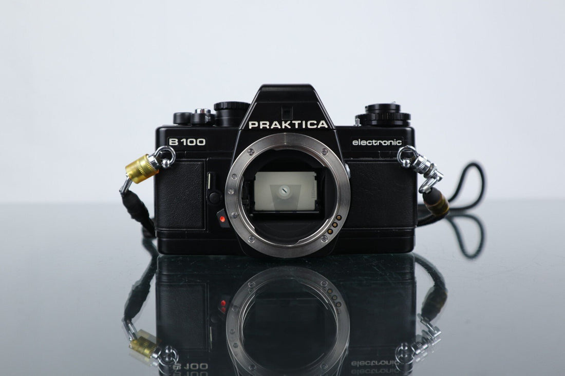 Praktica B100: 2025 Guide to This 35mm SLR - Dutch|Thrift