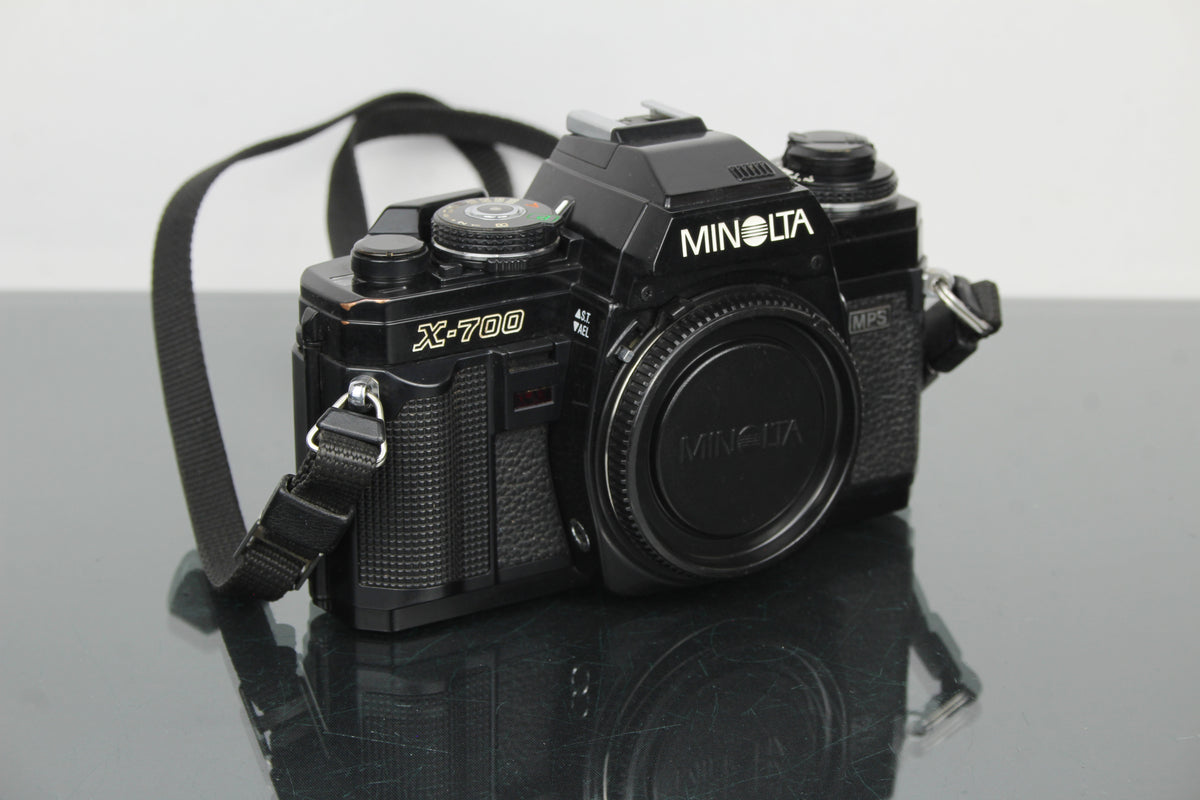 Minolta X-700
