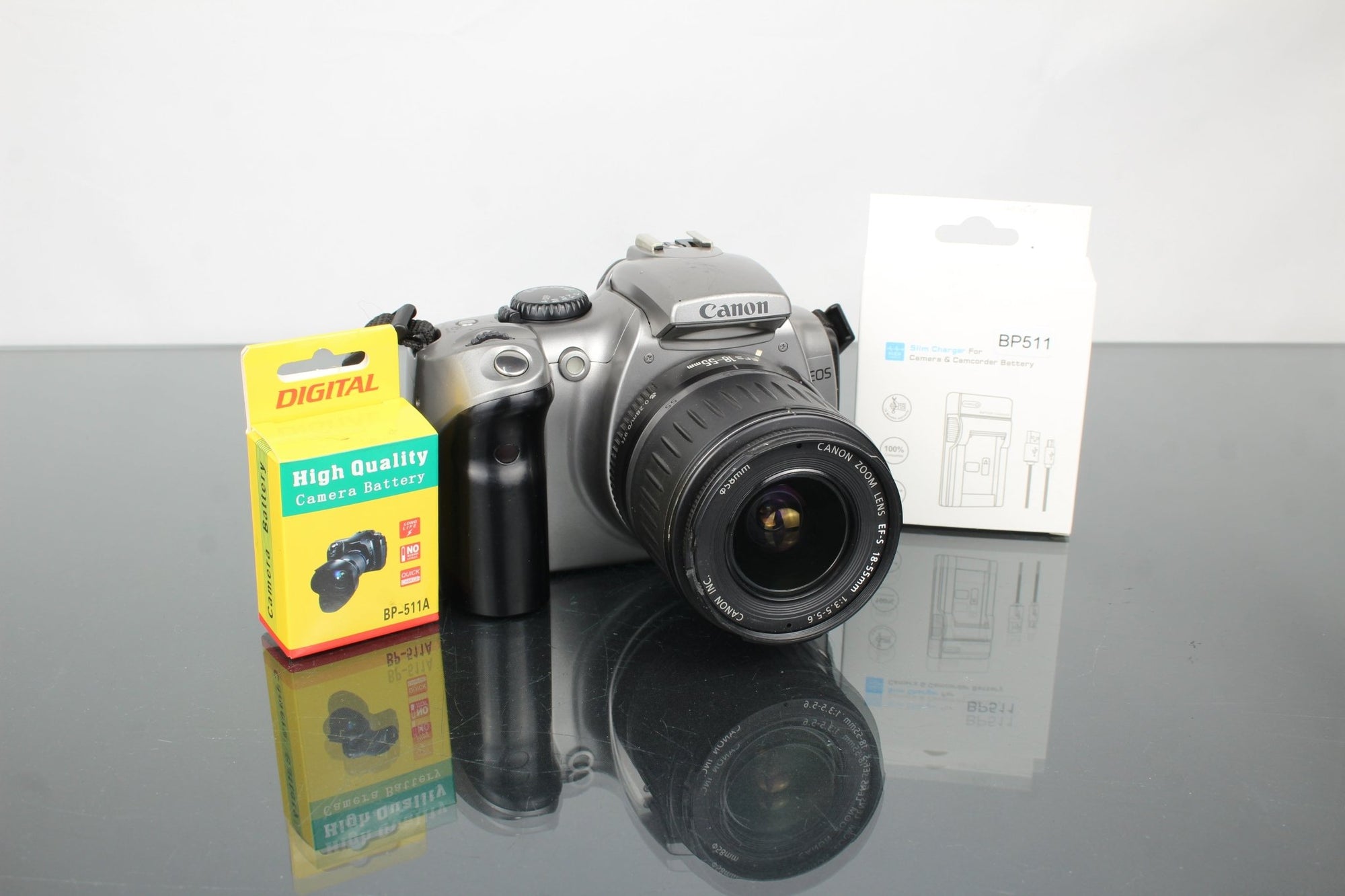 Canon 300D Digital + EFS 18 - 55mm 1:3.5 - 5.6 - Dutch|Thrift