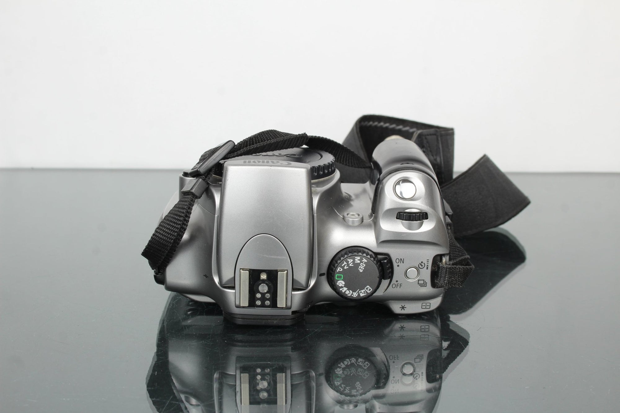 Canon EOS 300D - Dutch|Thrift