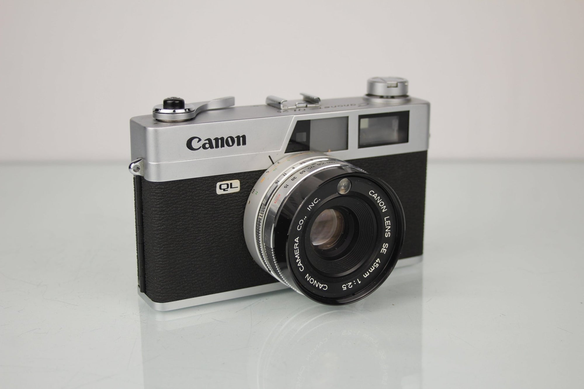 Canon QL SE 45mm 1:2.5 - Dutch|Thrift