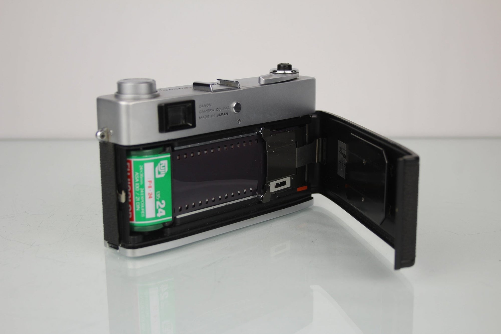 Canon QL SE 45mm 1:2.5 - Dutch|Thrift