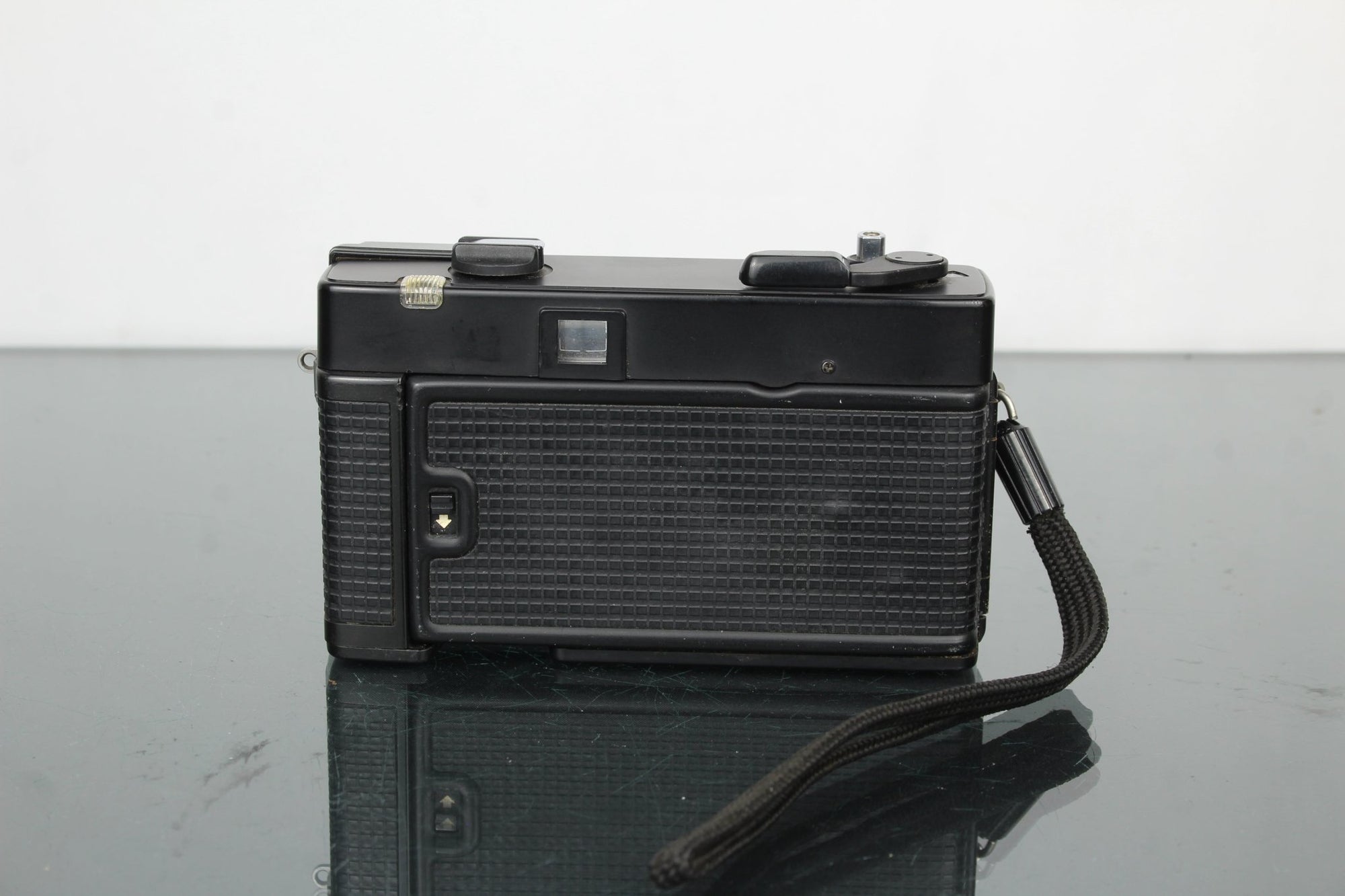Konica C35 EF P - Dutch|Thrift