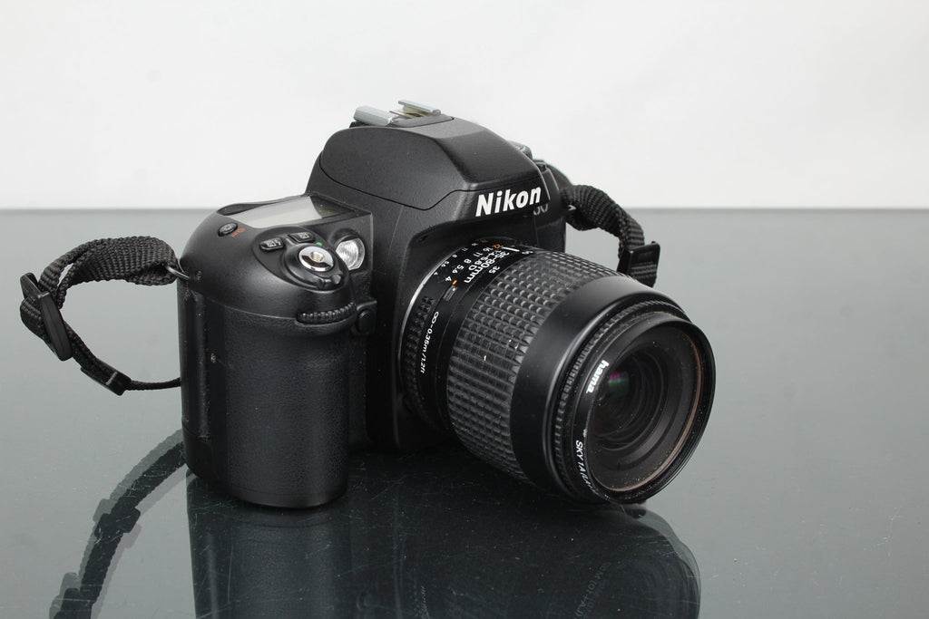 Nikon F80 + 35 - 80mm 1:4 - 5.6 Nikon lens - Dutch|Thrift