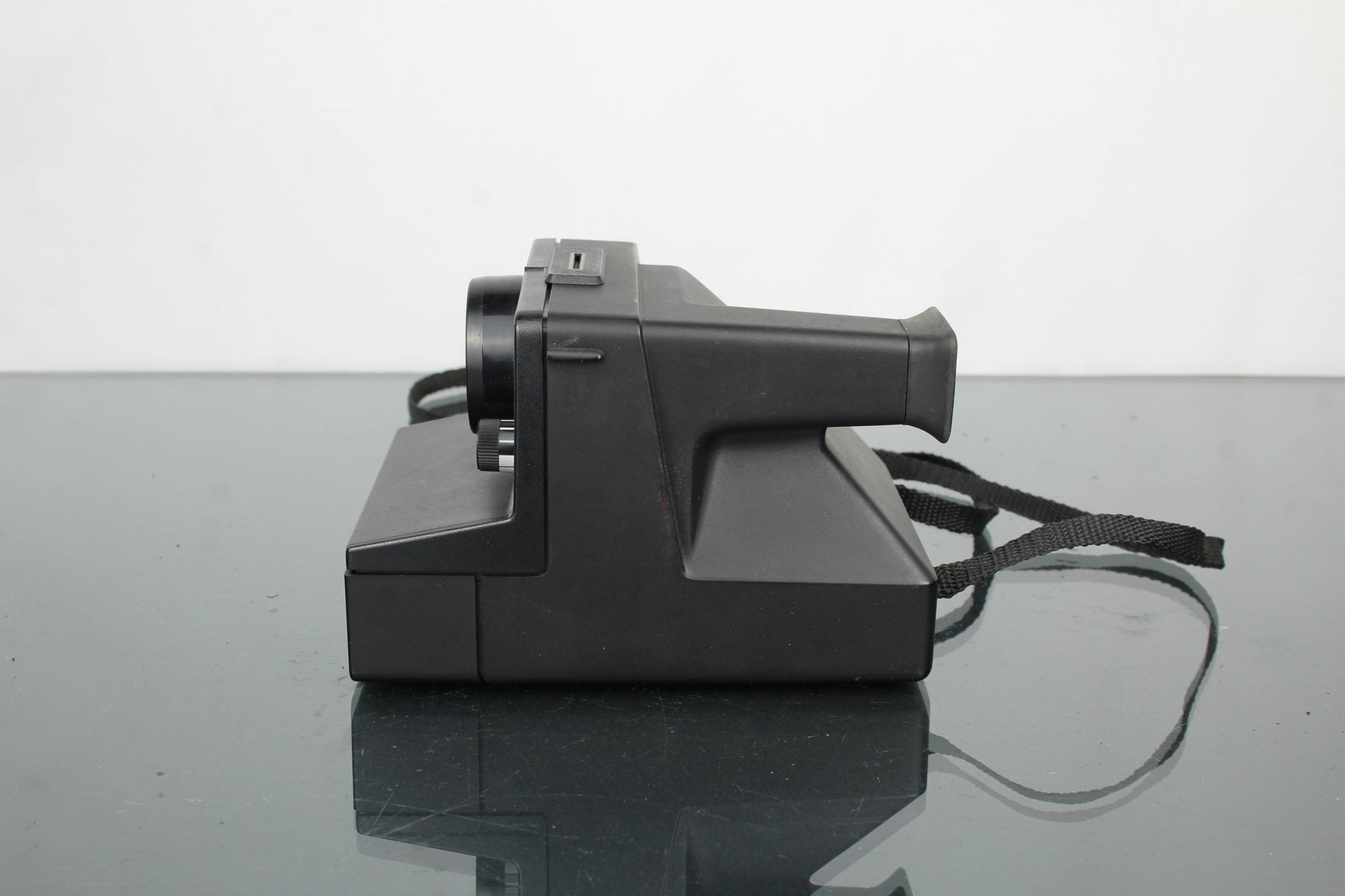 Revue 1001 Polaroid Land Camera - Dutch|Thrift