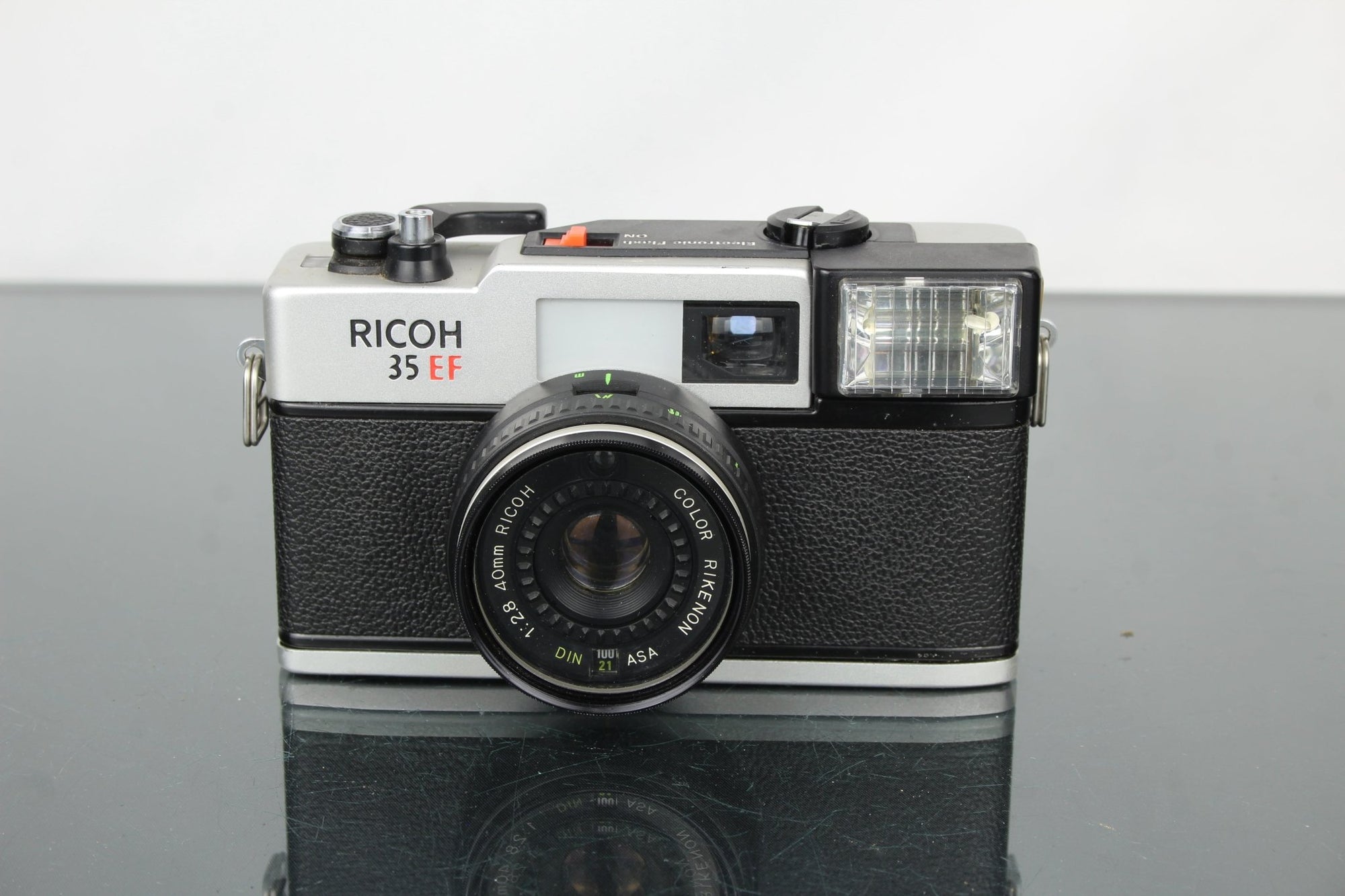 Ricoh 35 EF - Dutch|Thrift