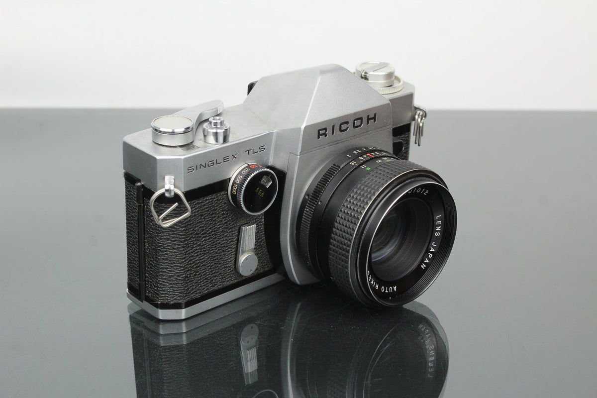 Ricoh singlex tls + Rikenon 1:2 50mm - Dutch|Thrift