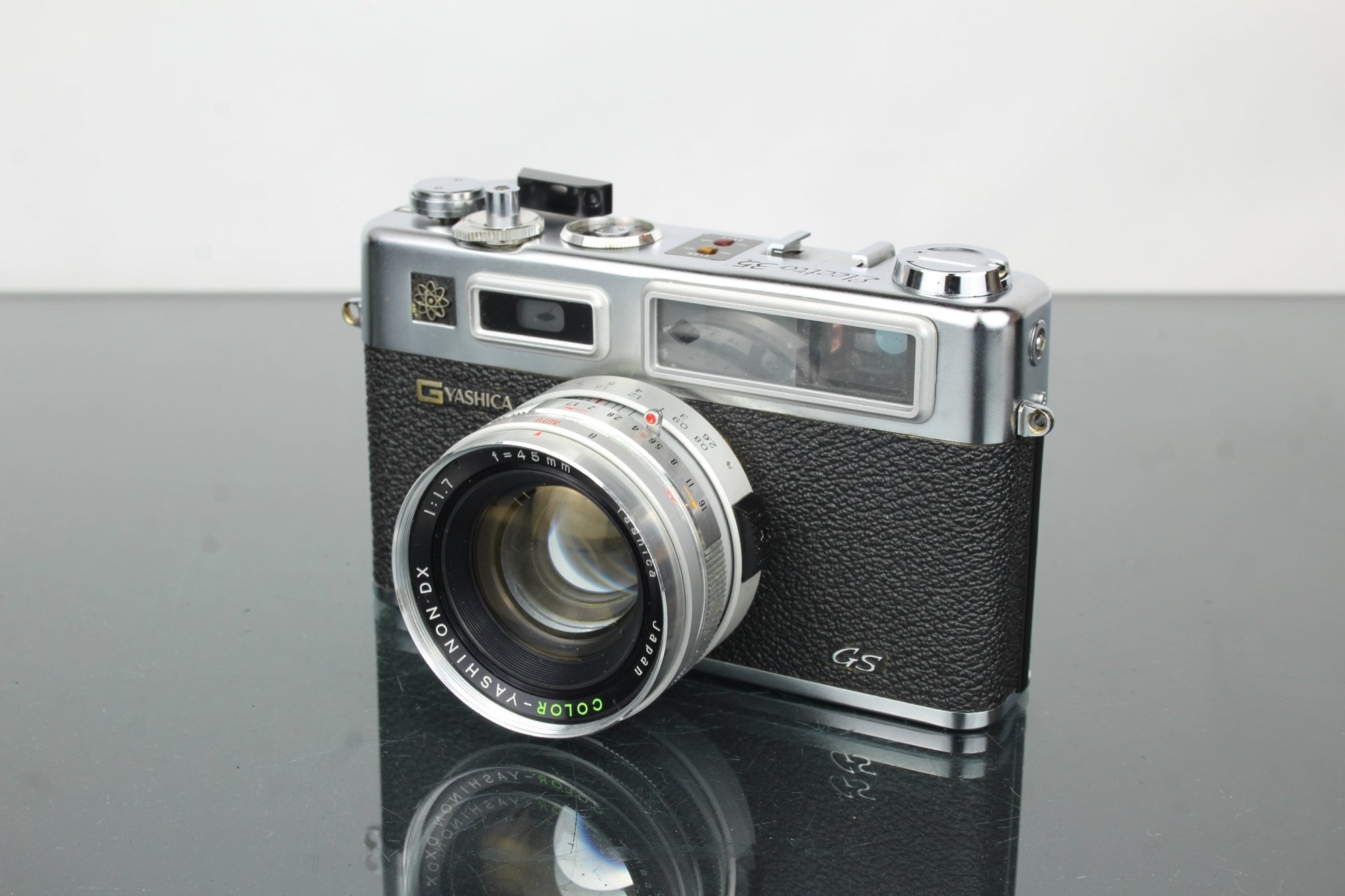 Yashica Electro 35 GS - Dutch|Thrift