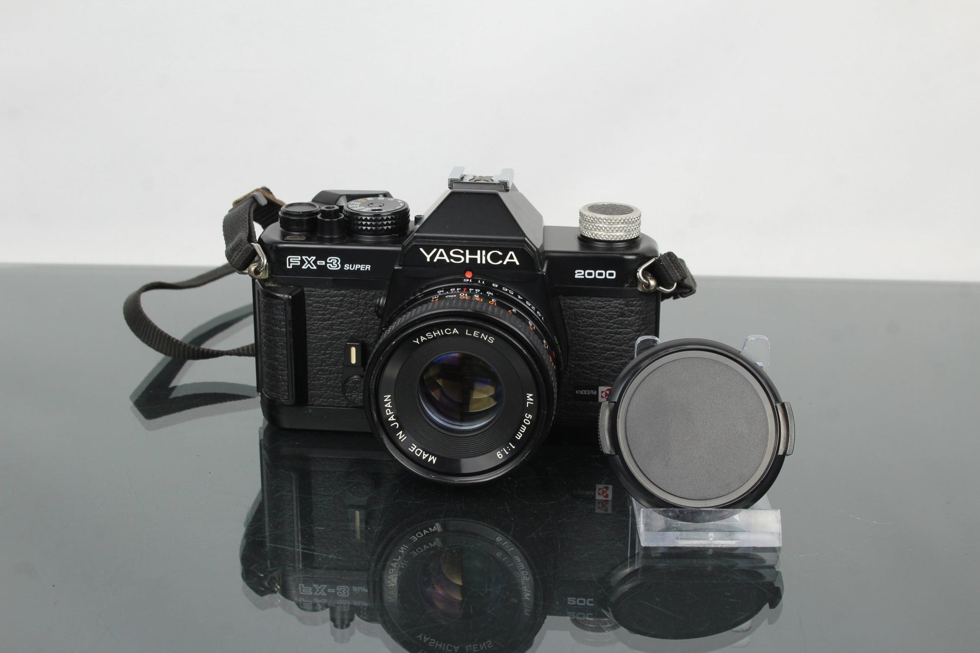 Yashica FX - 3 super 2000 + ML 50mm 1:1.9 lens - Dutch|Thrift
